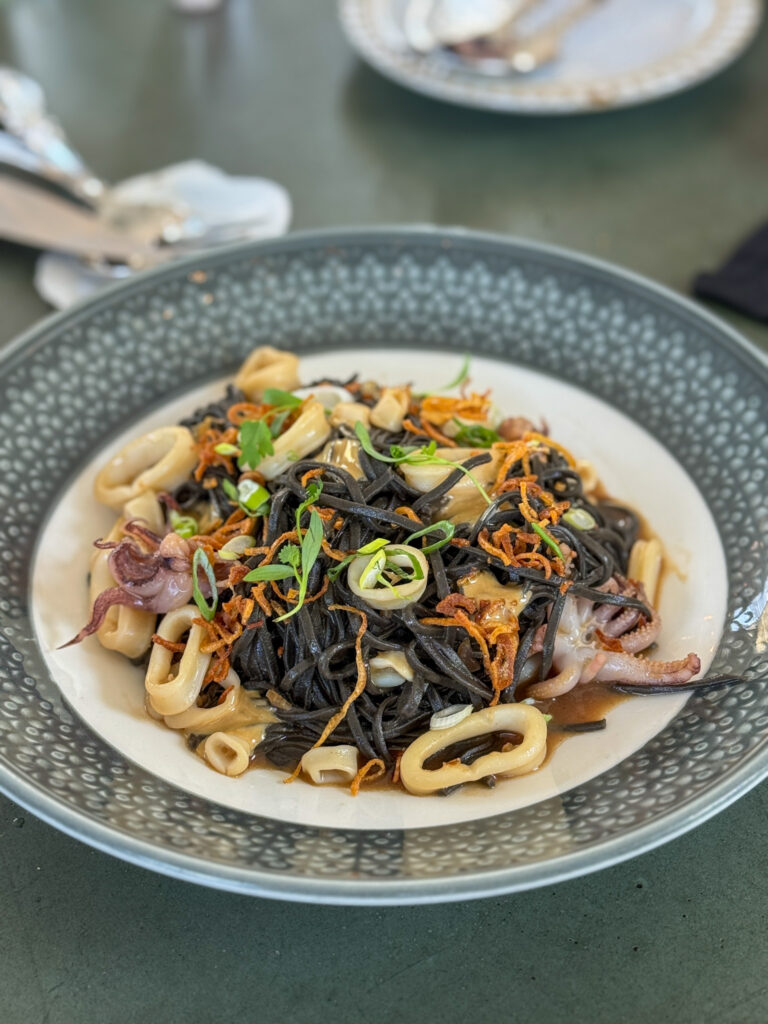 squid ink pancit at kaya