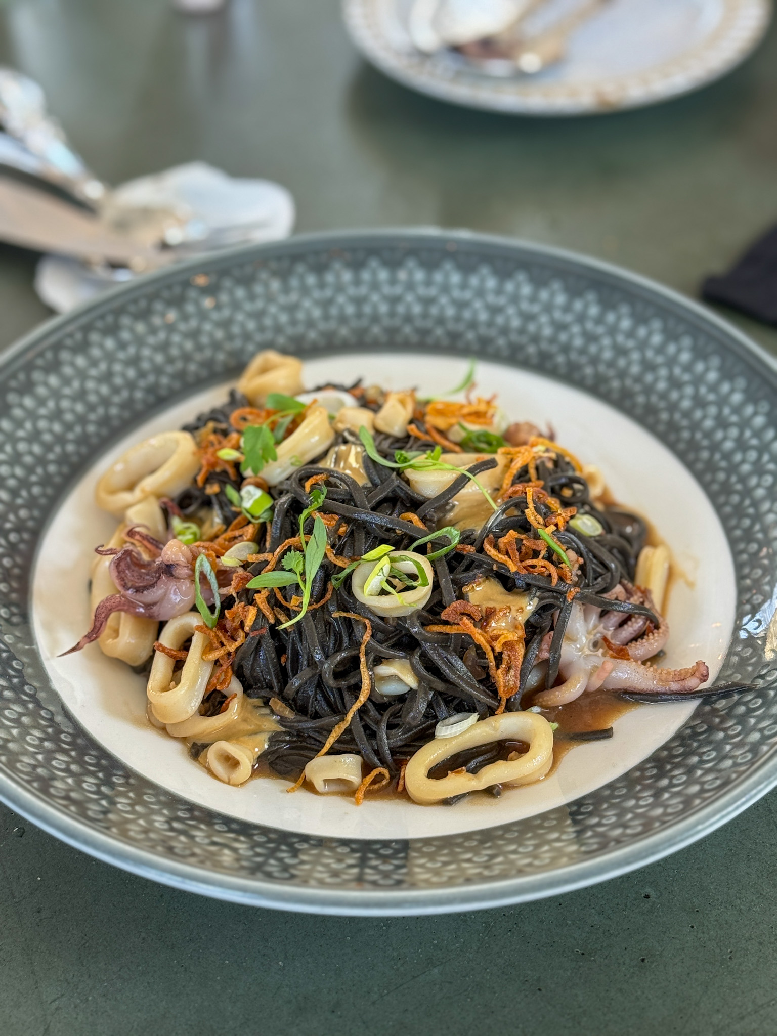 squid ink pancit at kaya