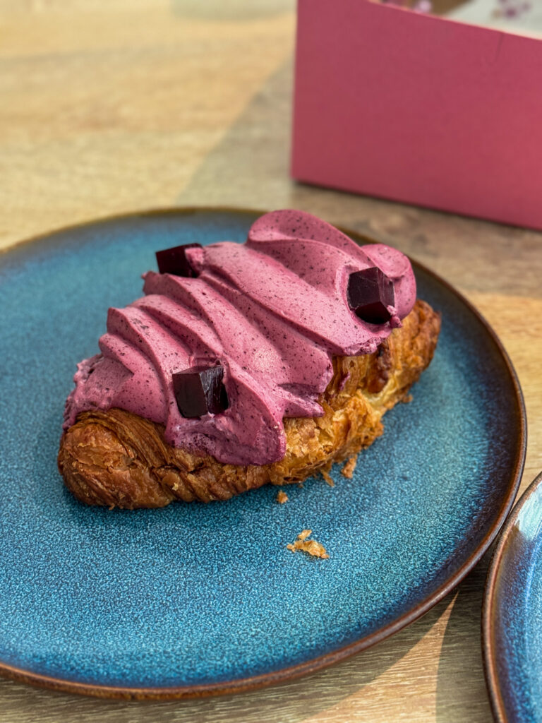 kape kaya blueberry almond croissant