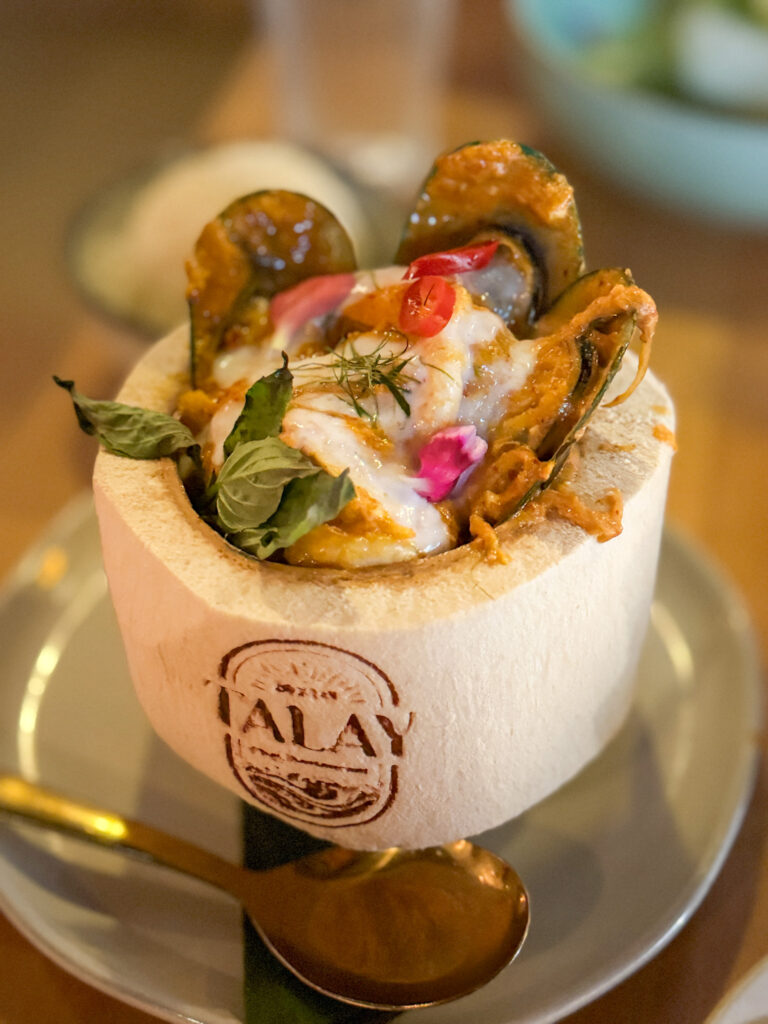Hor Mok Talay
